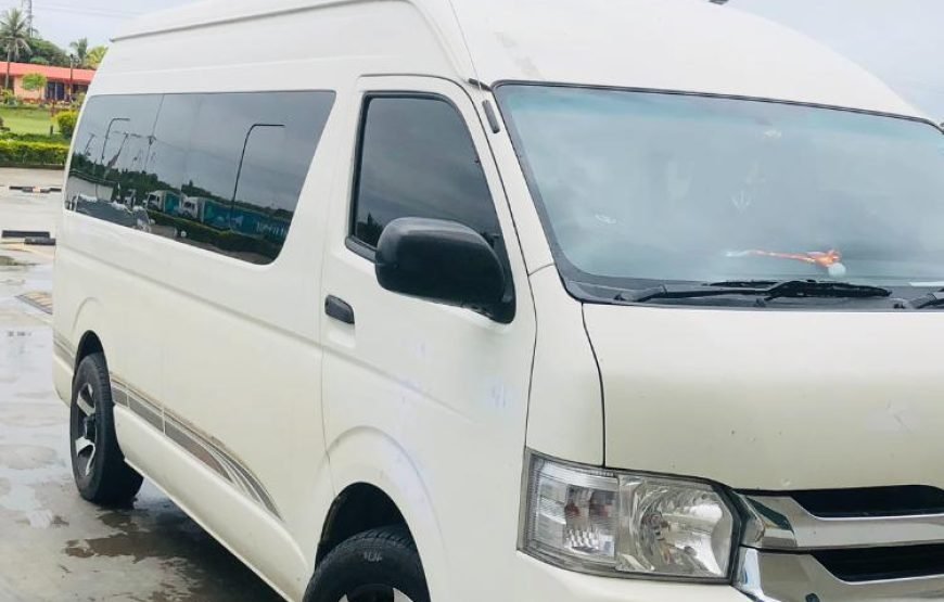 Fiji Taxi & Shuttles | Airport Transfers & Island Tours 2026