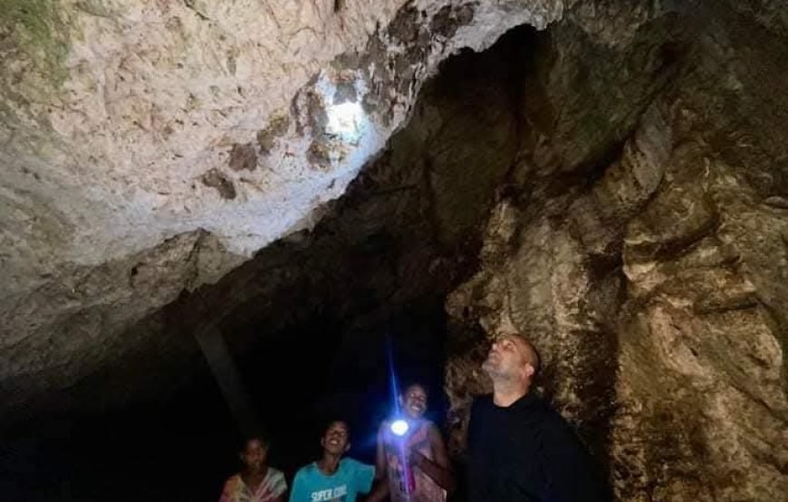 Explore Naihehe Cave Tour Sigatoka Fiji